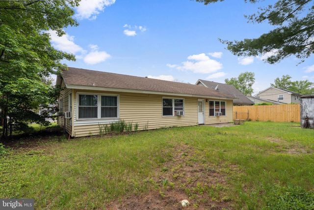 215 SOMERSET DRIVE, Willingboro, NJ 08046