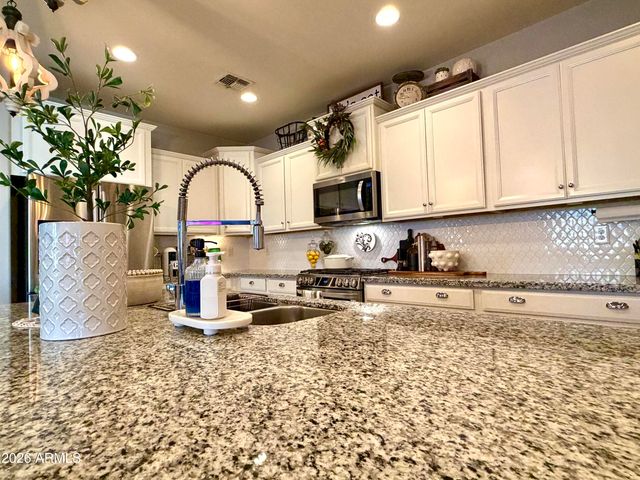 8216 S 42ND Lane, Laveen, AZ 85339