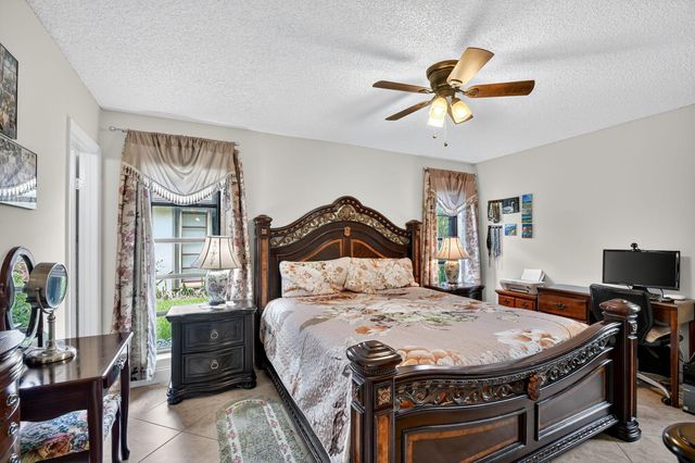 6119 Peachtree Lane, Greenacres, FL 33463