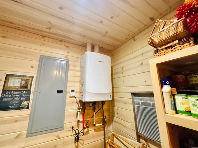 1915 Ridge Road, Mountain View, AR 72560