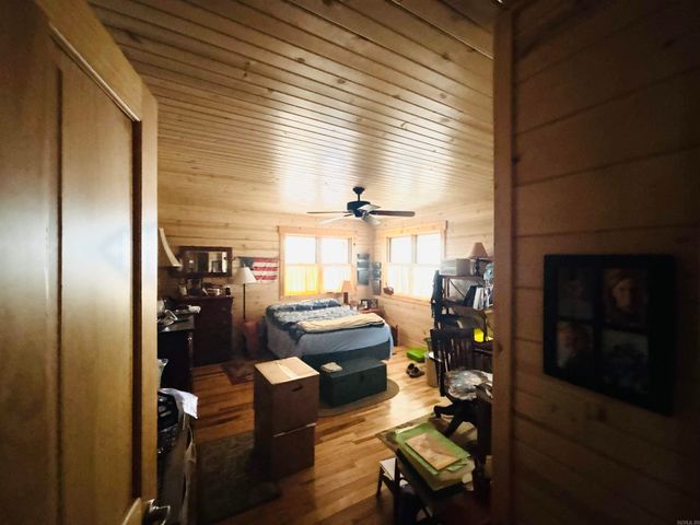 1915 Ridge Road, Mountain View, AR 72560