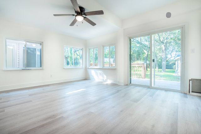 209 Hawthorne Circle, Fort Walton Beach, FL 32547