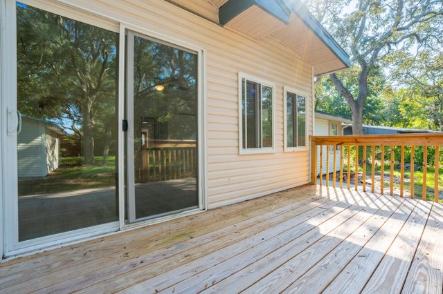 209 Hawthorne Circle, Fort Walton Beach, FL 32547