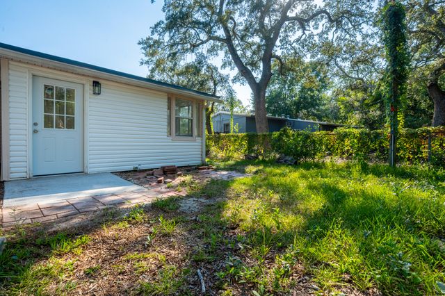 209 Hawthorne Circle, Fort Walton Beach, FL 32547