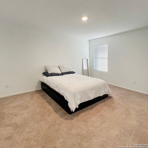 12823 Basil Trace, St Hedwig, TX 78152