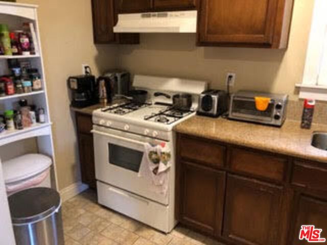 2108 Oak Street C, Los Angeles, CA 90007