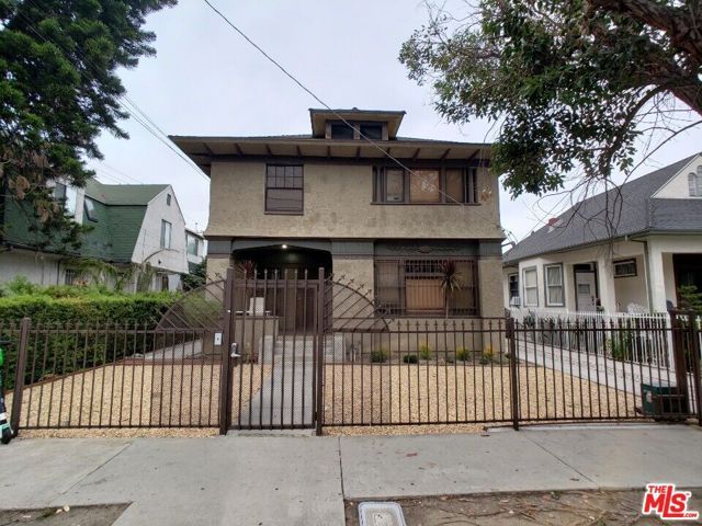 2108 Oak Street C, Los Angeles, CA 90007