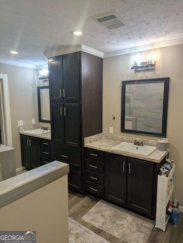 165 W Hulett Lane, Carrollton, GA 30116