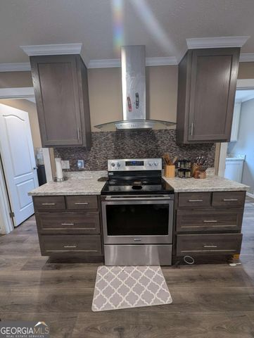 165 W Hulett Lane, Carrollton, GA 30116