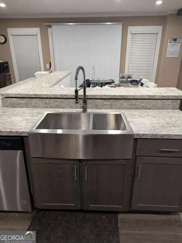 165 W Hulett Lane, Carrollton, GA 30116