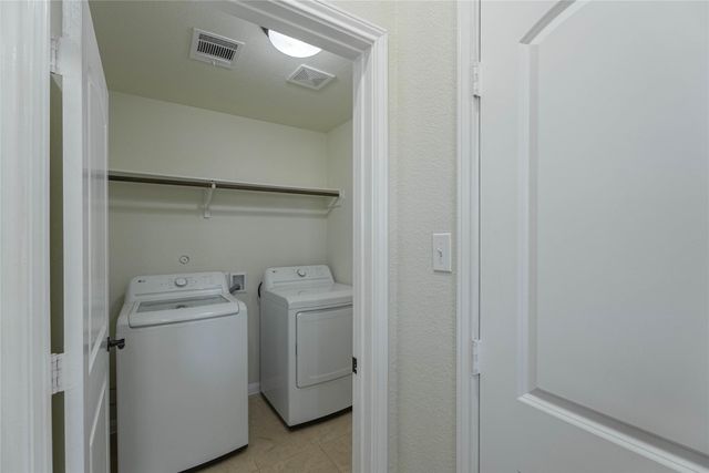 1601 Treeta TRL, Kyle, TX 78640