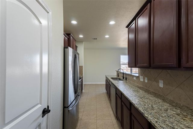 1601 Treeta TRL, Kyle, TX 78640