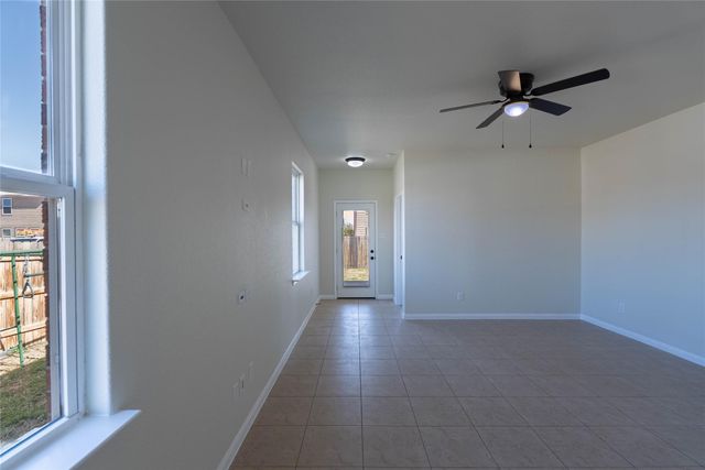 1601 Treeta TRL, Kyle, TX 78640