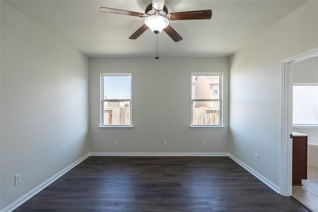 1601 Treeta TRL, Kyle, TX 78640