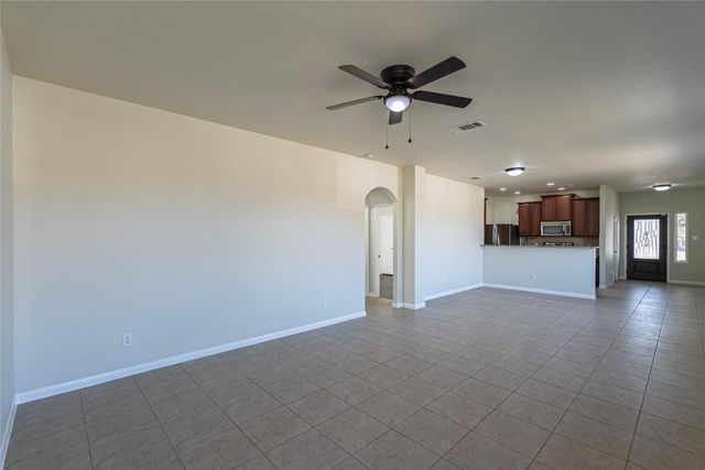 1601 Treeta TRL, Kyle, TX 78640