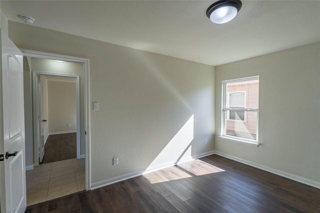 1601 Treeta TRL, Kyle, TX 78640