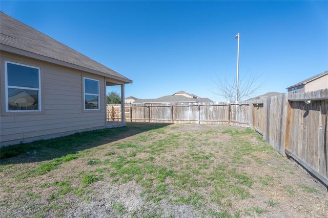 1601 Treeta TRL, Kyle, TX 78640