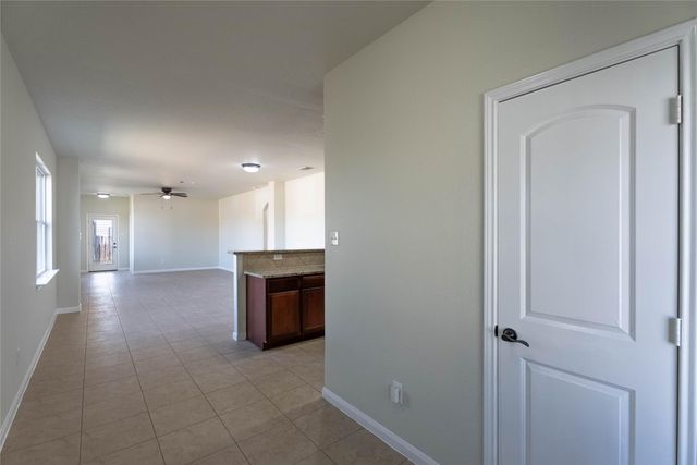 1601 Treeta TRL, Kyle, TX 78640
