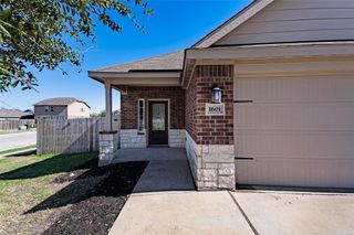 1601 Treeta TRL, Kyle, TX 78640