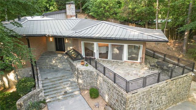 770 Kings Way NW, Atlanta, GA 30327