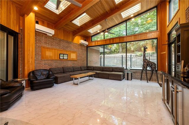770 Kings Way NW, Atlanta, GA 30327