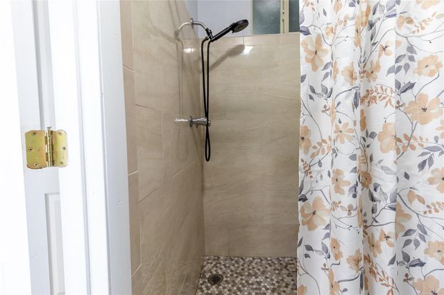 501 SW 75TH STREET A11, Gainesville, FL 32607