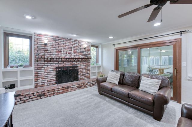 6736 N Thorne Avenue, Fresno, CA 93711