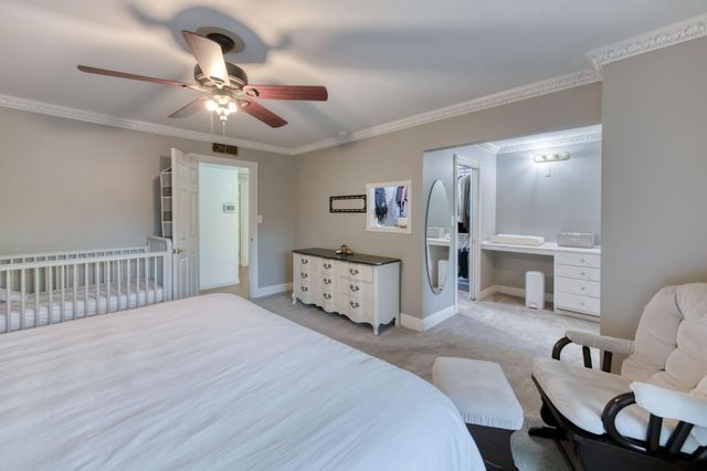 6736 N Thorne Avenue, Fresno, CA 93711