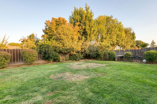 6736 N Thorne Avenue, Fresno, CA 93711