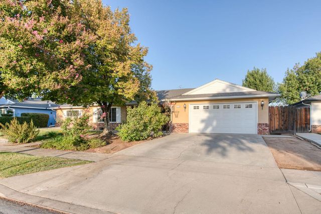 6736 N Thorne Avenue, Fresno, CA 93711
