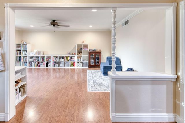 6736 N Thorne Avenue, Fresno, CA 93711
