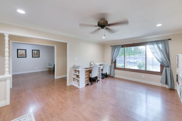 6736 N Thorne Avenue, Fresno, CA 93711