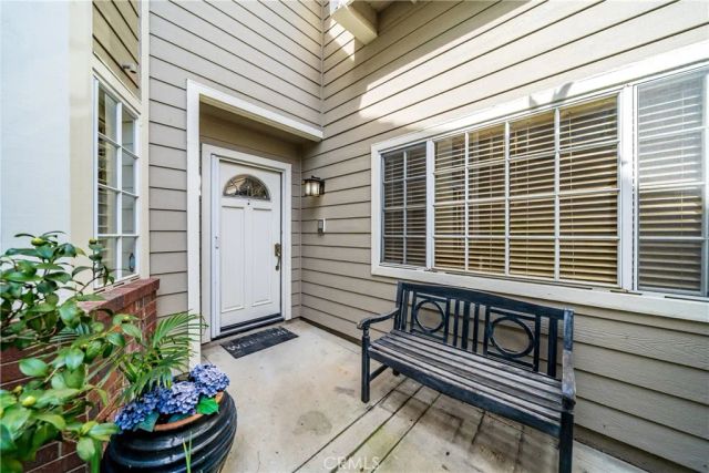 500 Stoneham Court 102, Long Beach, CA 90803