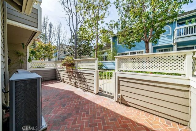 500 Stoneham Court 102, Long Beach, CA 90803