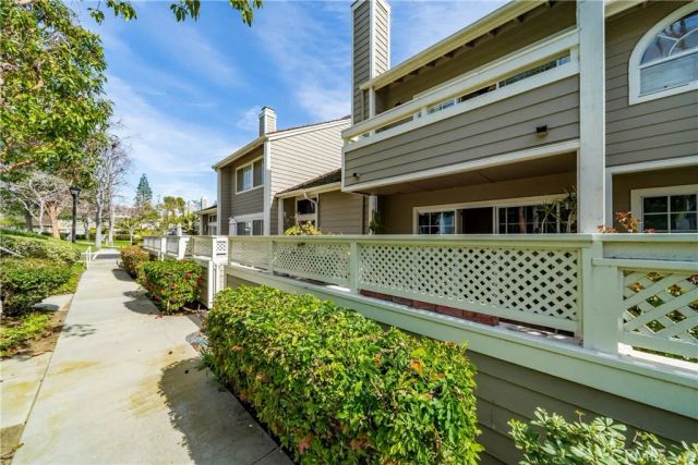 500 Stoneham Court 102, Long Beach, CA 90803