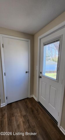 11607 Eastport Dr, Louisville, KY 40241