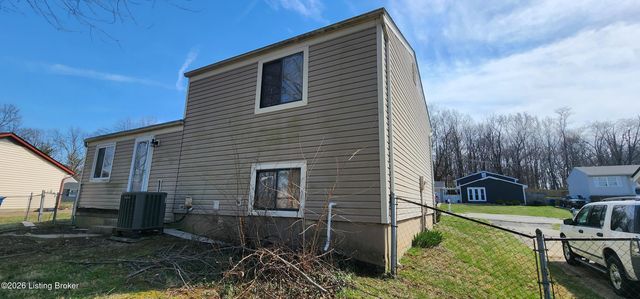 11607 Eastport Dr, Louisville, KY 40241