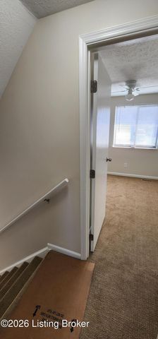 11607 Eastport Dr, Louisville, KY 40241