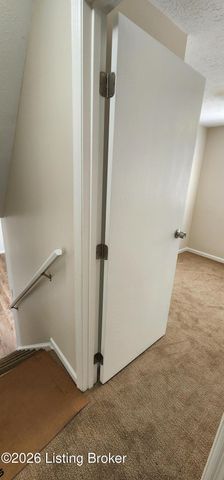 11607 Eastport Dr, Louisville, KY 40241