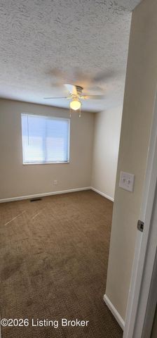 11607 Eastport Dr, Louisville, KY 40241