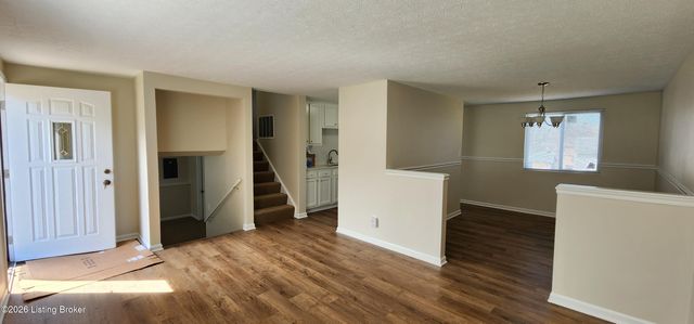 11607 Eastport Dr, Louisville, KY 40241