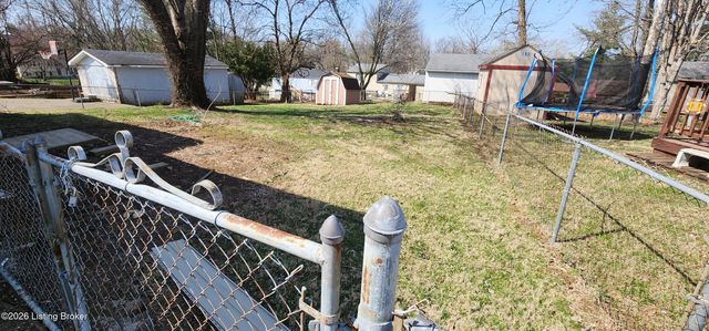 11607 Eastport Dr, Louisville, KY 40241