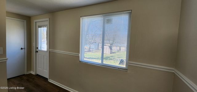 11607 Eastport Dr, Louisville, KY 40241