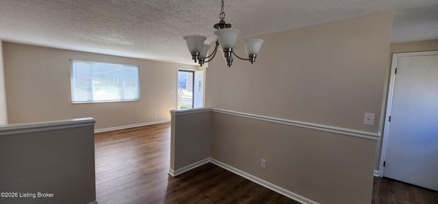 11607 Eastport Dr, Louisville, KY 40241