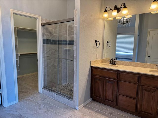 1912 SE 18th Street, Moore, OK 73160