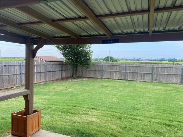 1912 SE 18th Street, Moore, OK 73160