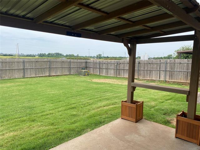 1912 SE 18th Street, Moore, OK 73160