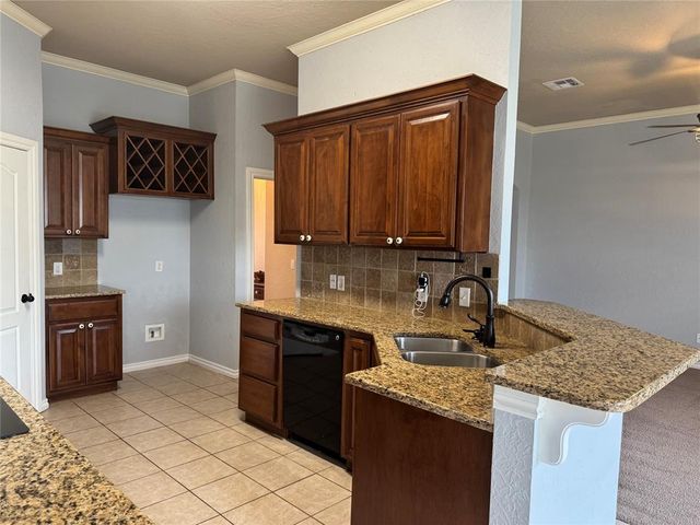 1912 SE 18th Street, Moore, OK 73160