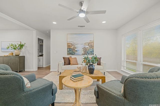 10223 FLATLAND TRL, Converse, TX 78109