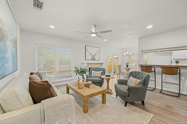 10223 FLATLAND TRL, Converse, TX 78109